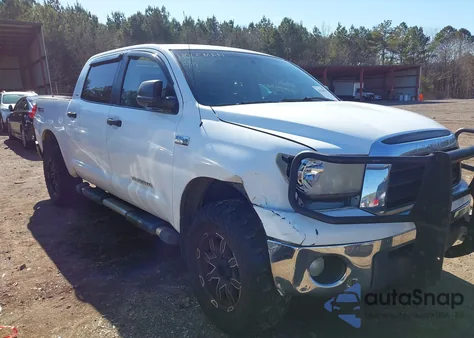 2009 Toyota Tundra Sr5 5.7L V8 z USA, uszkodzony, nr VIN 5TFDW54139X089583